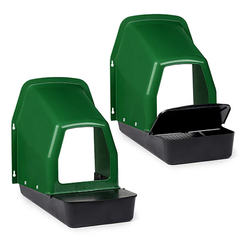 Bainbridge Nesting Box Plastic Closed with Rollaway