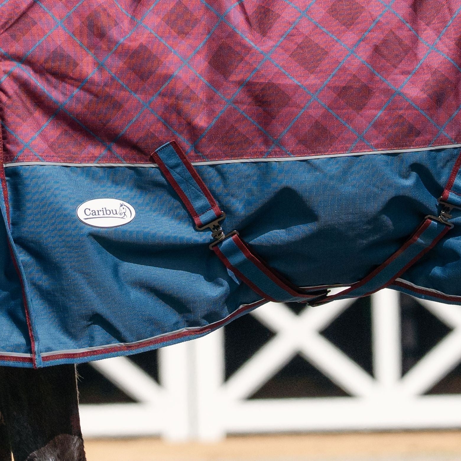 Caribu Alpine Combo Horse Rug 300g Merlot Tartan - Image 57