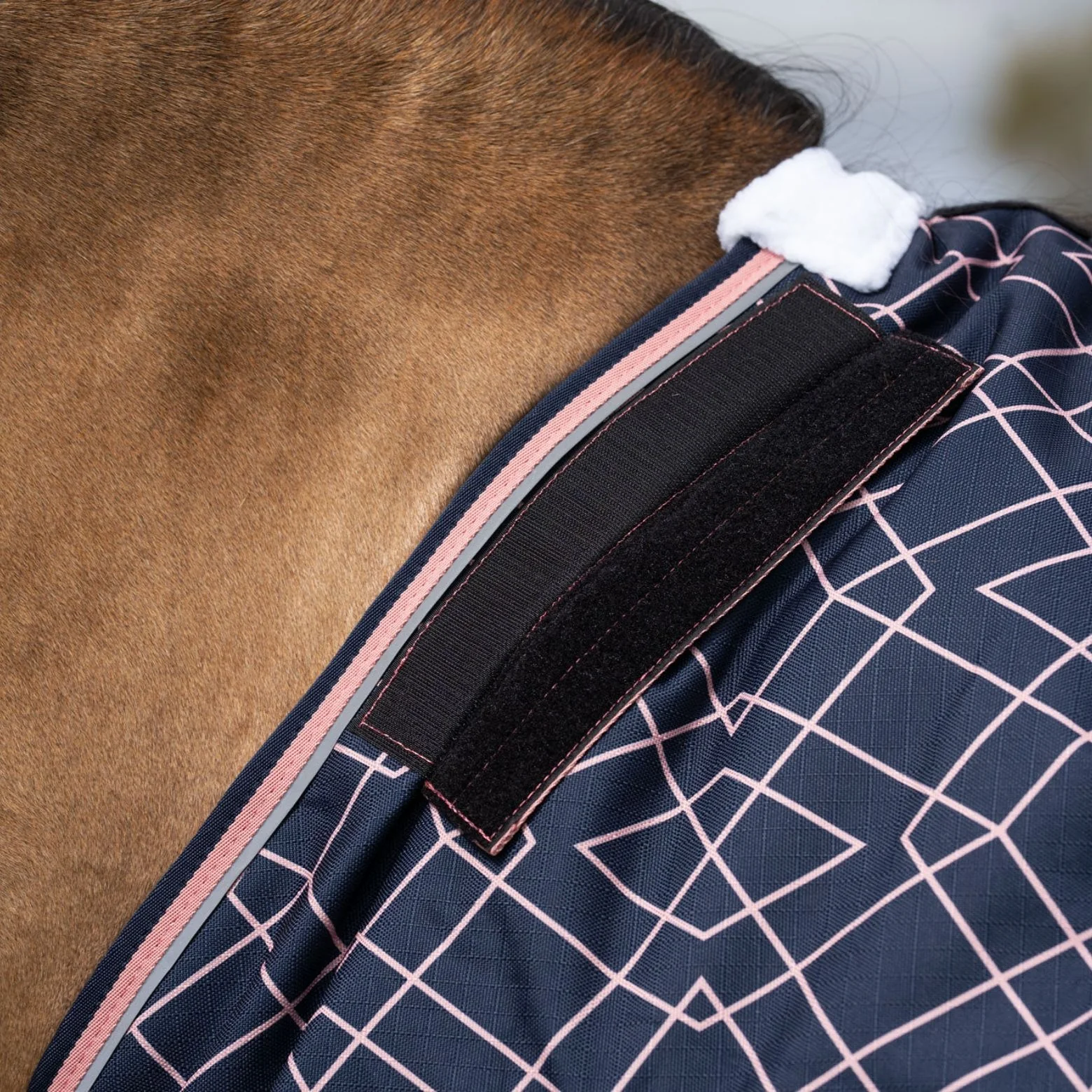 Caribu Alpine Detach-a-Neck Horse Rug 100g Rose Geo - Image 29