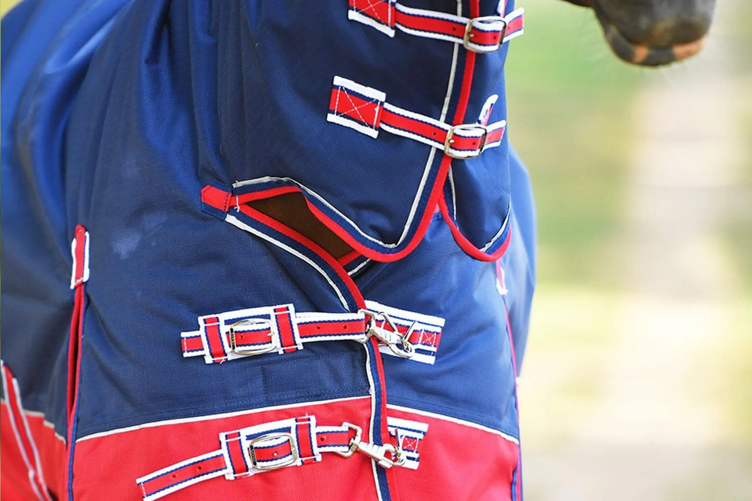 Caribu Alpine Combo Horse Rug 200g - Image 57