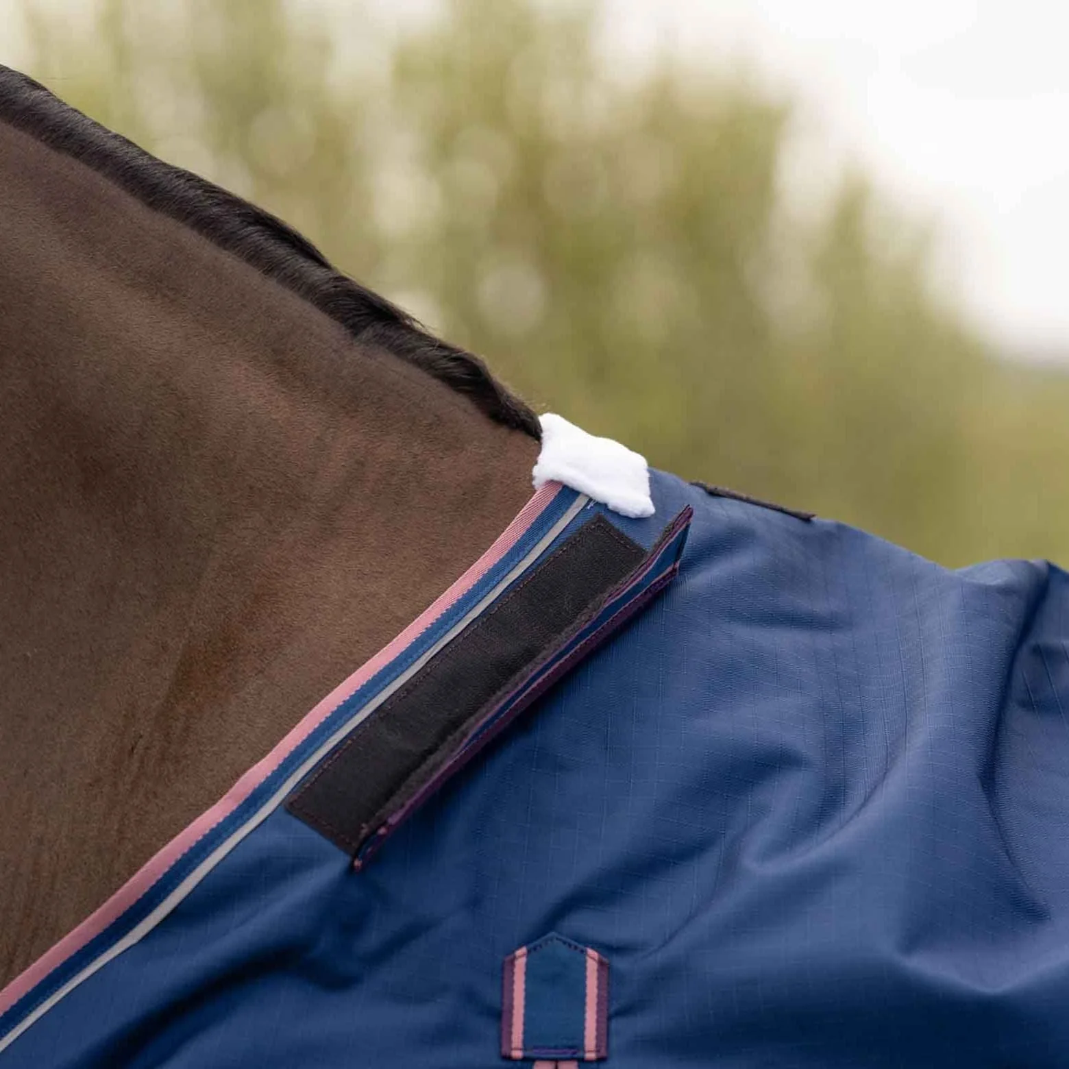 Caribu Alpine XL Gusset Detach-a-Neck Horse Rug 100g Navy Check - Image 30