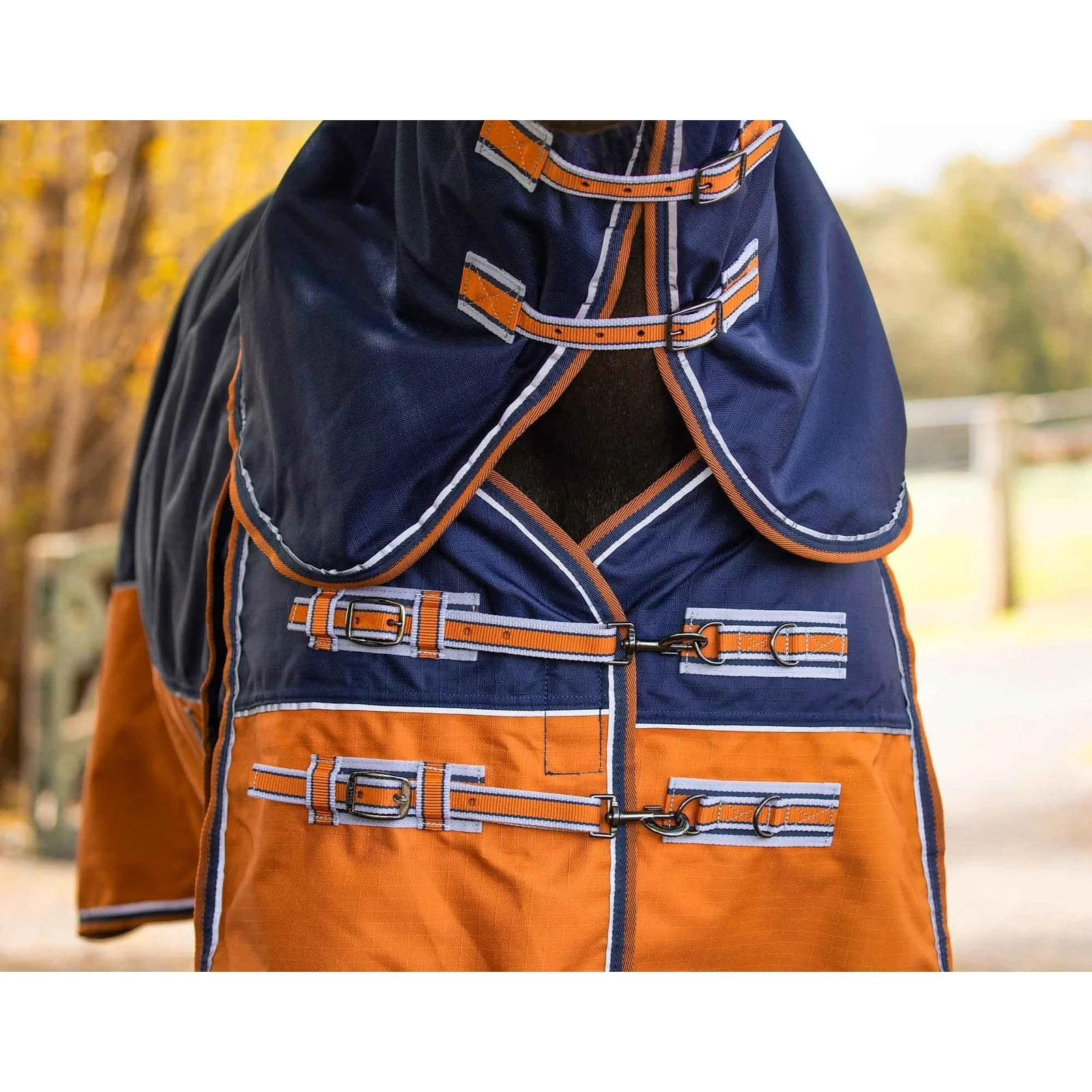 Caribu Alpine XL Gusset Detach-a-Neck Horse Rug 200g Navy Kumquat - Image 4