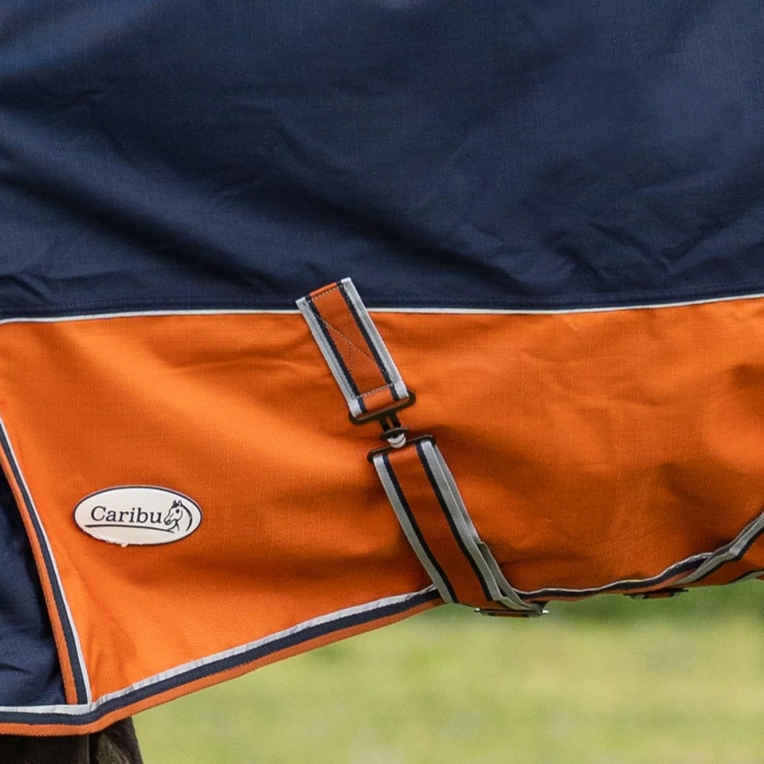 Caribu Colorado Combo Horse Rug 300g Navy/Kumquat - Image 30