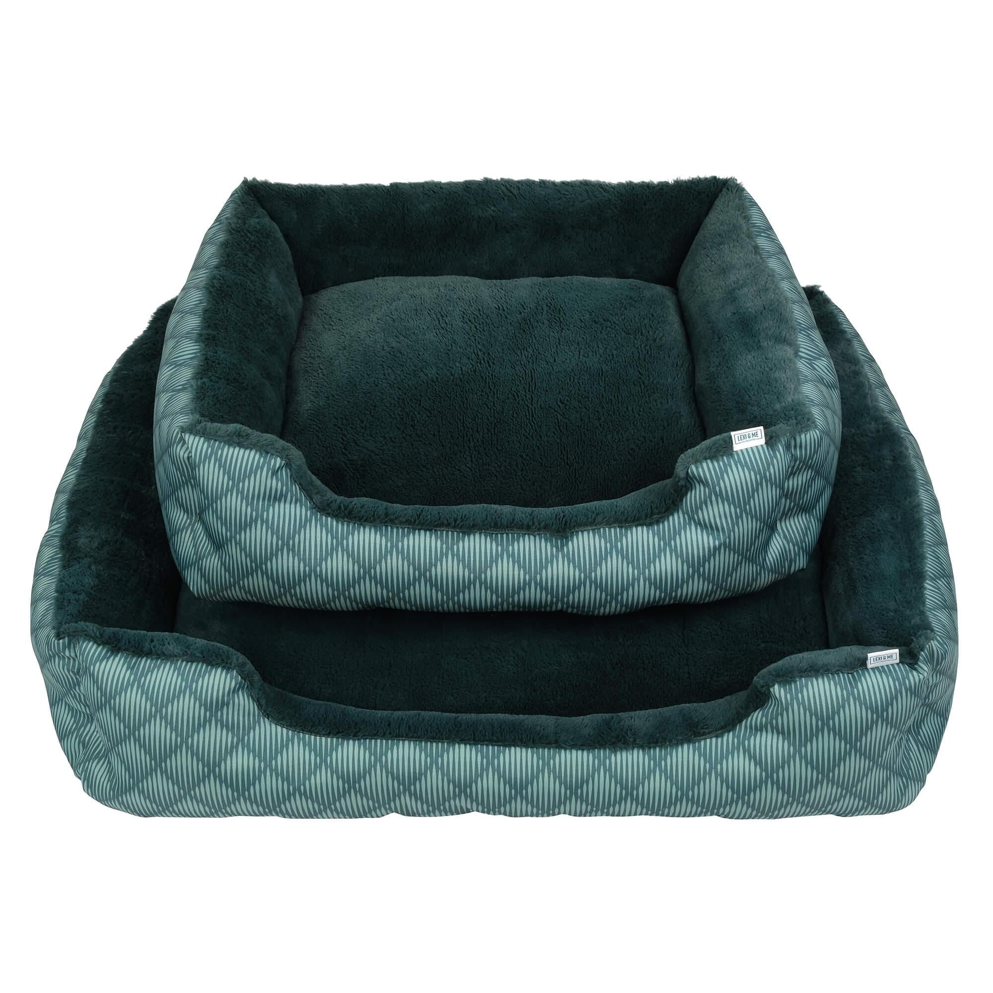 Lexi & Me Bolster Dog Bed Green Quilt - Image 9